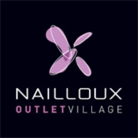 nailloux-fashion-village.jpg